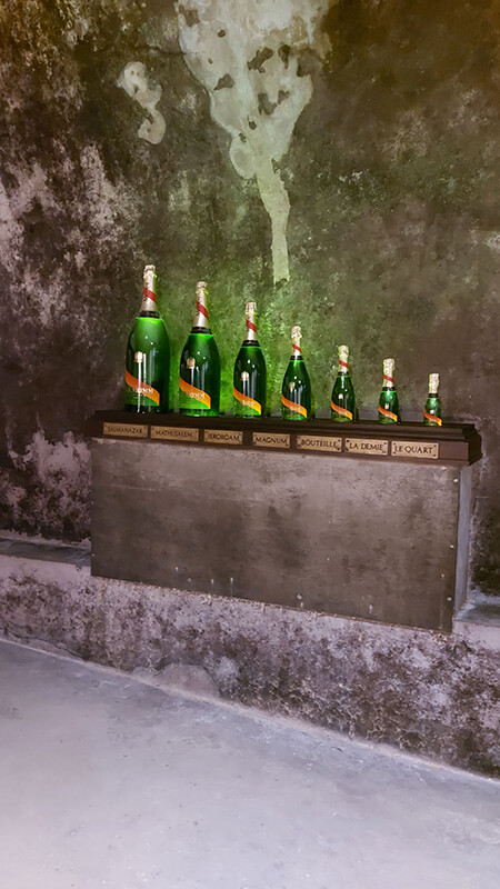 Boroslány Mumm ház pezsgők