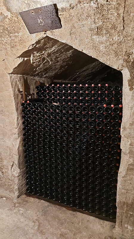 Boroslány Paul Bara Palackok