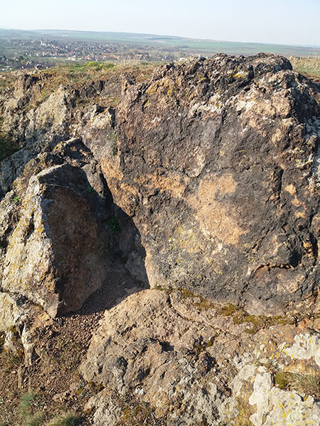 Pázmánd Zsidókőhegy Szikla